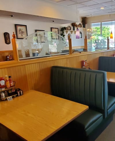 Royal Breakfast & More